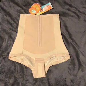 Bellefit Dual-Closure Girdle M